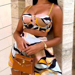 Two piece crop tank and flowy shirts marked print set